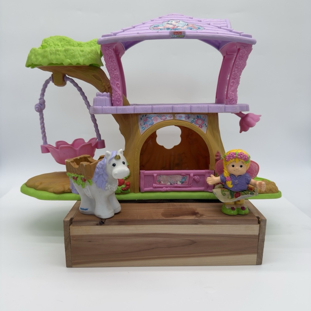 Fisher Price Little People 2009 Princess Fairy Treehouse Play Set